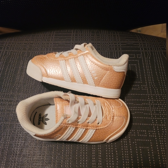 Adidas Samoa Toddler Girls Sneakers Shoes Size 5 - Picture 2 of 10